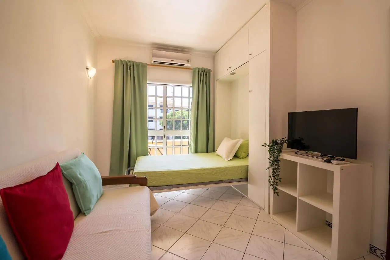 Apartmán Marjoh Al Quarteira 0*,  Portugalsko
